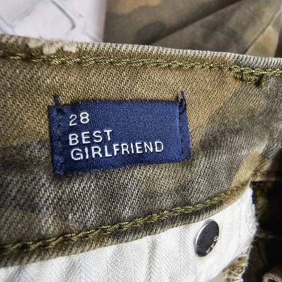 GAP Women's Camo Distressed Best Girlfriend Jeans Size 28 - Picture 5 of 12